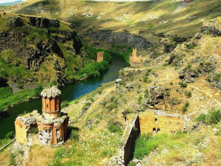 Անին ՅՈՒՆԵՍԿՕ-ի մշակութային ժառանգության ցուցակում հայտնվելու ճանապարհին է` որպես «թուրքական միավոր». թուրքական մամուլ