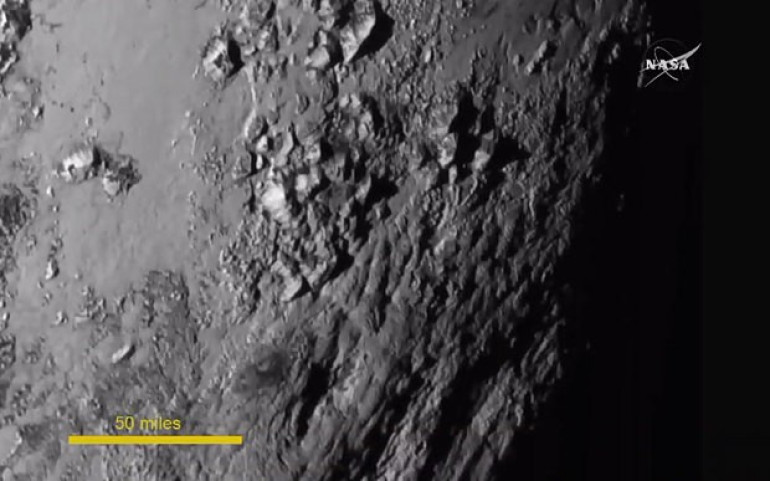 New Horizons обнаружил на Плутоне ледяную гору возрастом в 100 миллионов лет