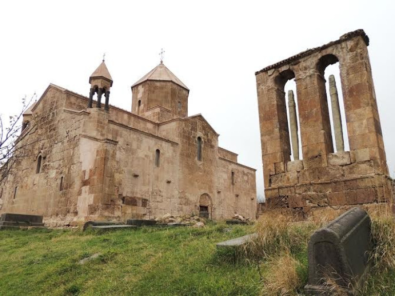 Օձունում շինարարական ավազ այլևս չկա. եկեղեցու վերանորոգումն անցկացնող ընկերության շինարար