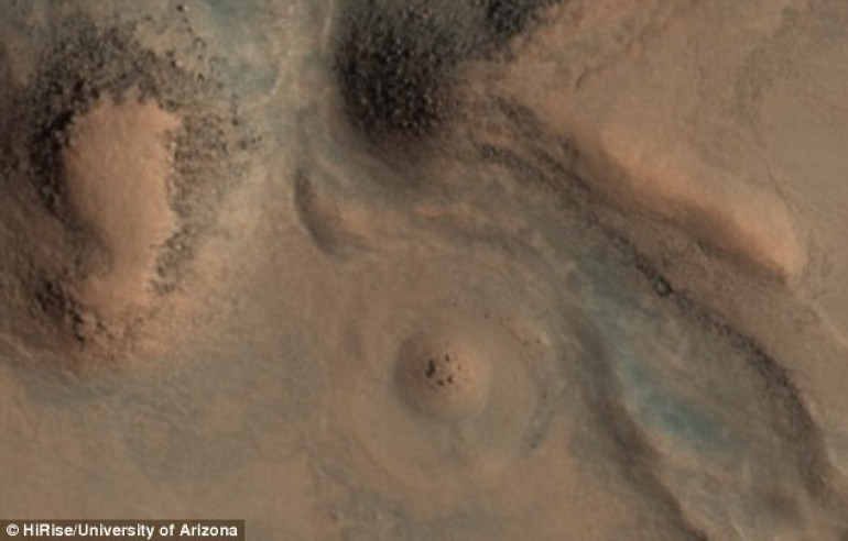 Stonehenge-style rocks spotted on Mars