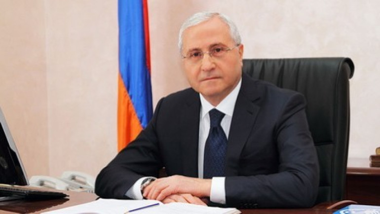 Դաշտում, խաղող չի մնա, ողջ բերքը, անկախ ծավալներից, մթերվելու է. գյուղնախարար Դաշտում, խաղող չի մնա, ողջ բերքը, անկախ ծավալներից, մթերվելու է. գյուղնախարար
