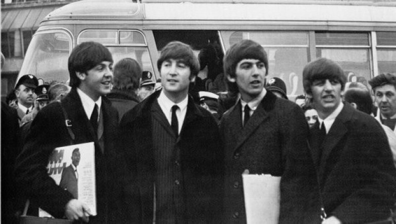 Իրենց առաջին մենեջերի հետ The Beatles խմբի պայմանագիրը վաճառվել է 365.000 ֆունտ ստեռլինգով