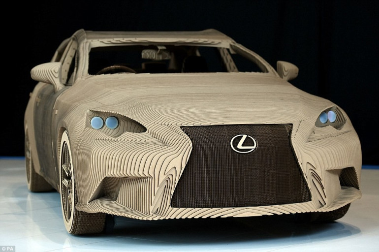 Lexus-ն աշխատող մեքենա է ստեղծել ստվարաթղթից (լուսանկարներ, տեսանյութ)