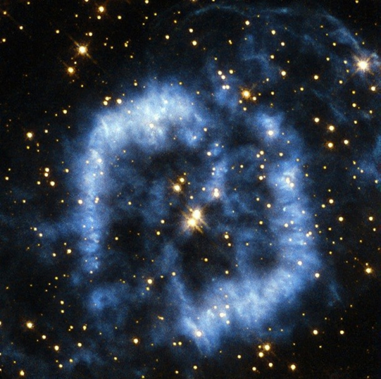 Hubble-ը ցույց է տվել ծերացող աստղի «հրաժեշտի ալիքը» (լուսանկար)