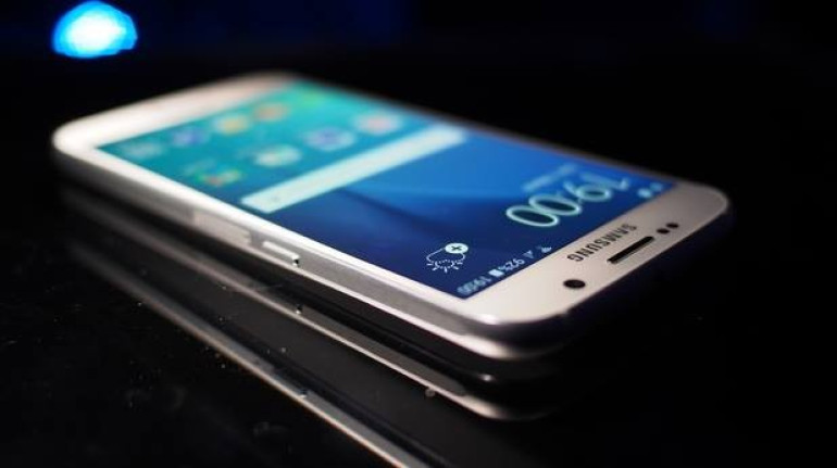 Samsung Galaxy S7 представят в январе