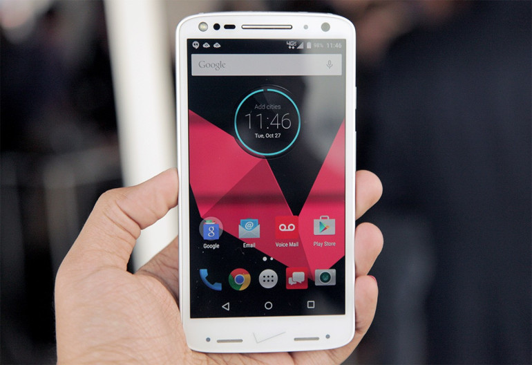 Motorola-ն ներկայացրել է «չկոտրվող» էկրանով սմարթֆոն