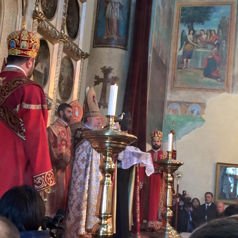 Օծվում է Թբիլիսիի հայկական Սուրբ Գևորգ եկեղեցին (լուսանկարներ)
