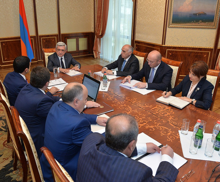 ՀՀ Նախագահը խորհրդակցություն է հրավիրել Կոտայքի մարզի սոցիալ-տնտեսական իրավիճակը քննարկելու նպատակով