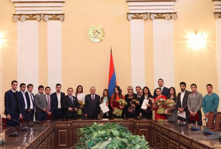 Anonymous-ի հաքերները Twitter-ում ԻՊ-ի գրոհայինների ավելի քան 5.000 էջ են կոտրել