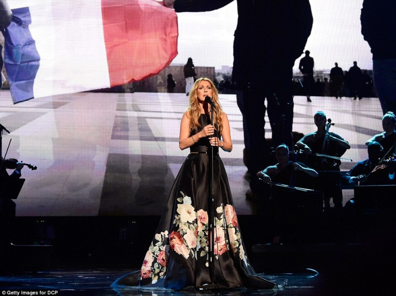 Celine Dion brings US Music Awards to tears by singing haunting Edith Piaf love song in tribute to Paris