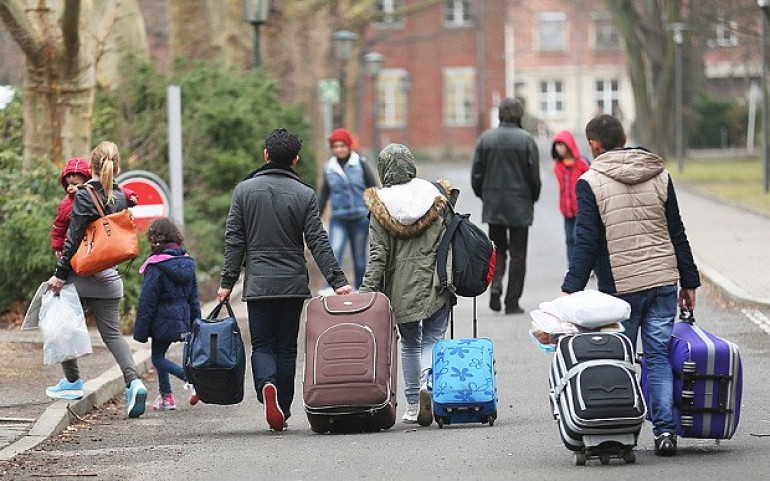 Ծայրահեղականները Գերմանիայում անդամագրում են իրականացնում փախստականների շարքերում. The Wall Street Journal