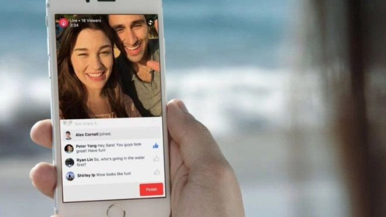 Facebook rolls out live streaming video feature