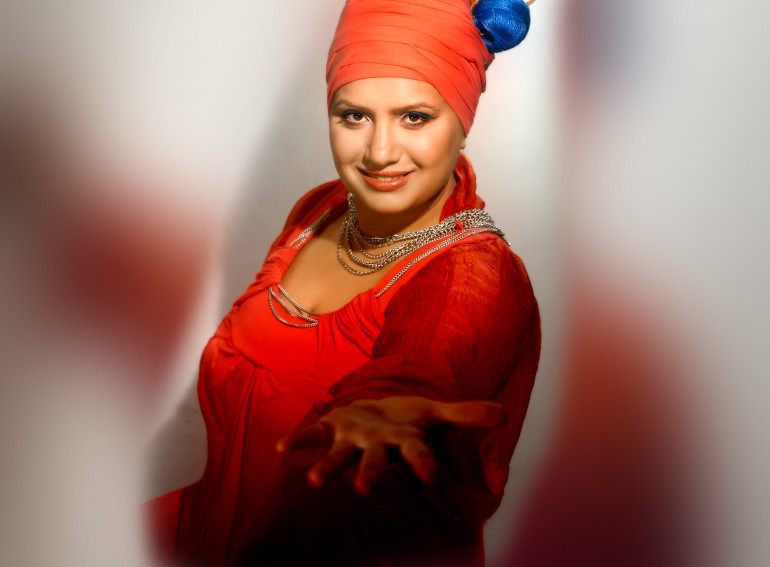 Armenian pop singer Sona Shahgeldyan’s son born