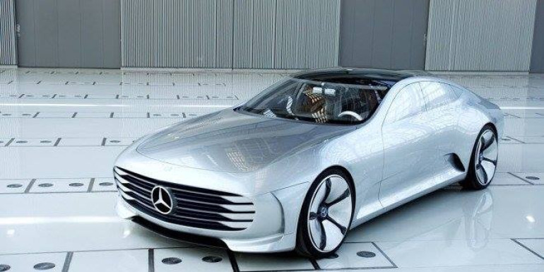Mercedes-Benz-ը  մեքենա է ստեղծել, որը բառացիորեն վերակերպվում է ընթացքի ժամանակ (տեսանյութ)