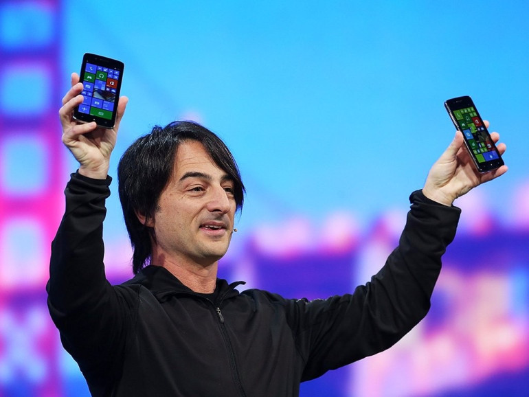 Microsoft-ի փոխնախագահին «բռնացրել» են iPhone օգտագործելիս