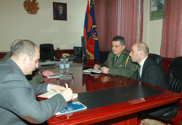 Յուրի Խաչատուրովը հույն պաշտոնյայի հետ քննարկել է համագործակցությանն առնչվող հարցեր