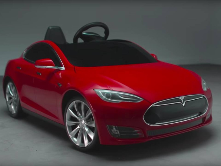 Tesla-ն խաղալիքներ արտադրող ընկերության հետ մինի Model S մեքենա է մշակում` երեխաների համար