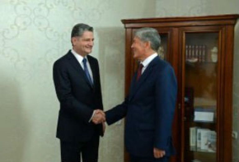 Տիգրան Սարգսյանը հանդիպել է Ղրղզստանի նախագահի հետ