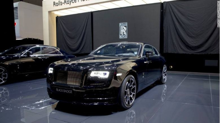 Rolls Royce-ն առաջին անգամ փոխել է իր գլխավոր խորհրդանիշի գույնը