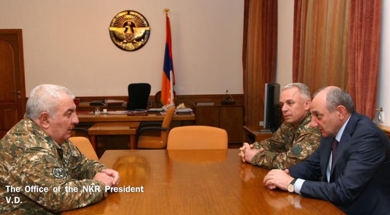Բակո Սահակյանը և Յուրի Խաչատուրովը քննարկել են բանակաշինությանը վերաբերող մի շարք հարցեր