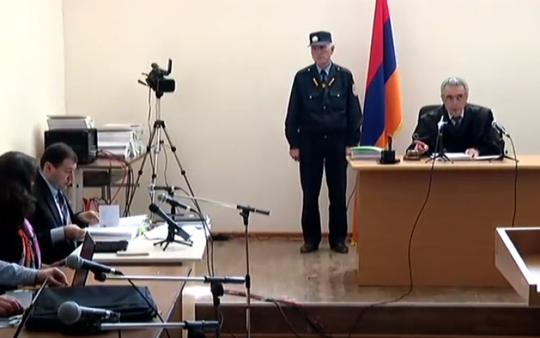 Ավետիսյանների գործով դատական նիստին հրապարակվում են առկա փաստաթղթերը