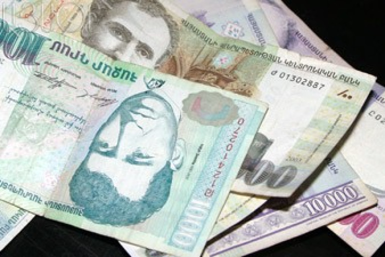 Երևանում հափշտակել են բարեգործական նպատակով հավաքվող գումարի արկղը