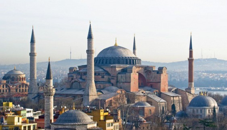Թուրքիայի քաղաքացիները հուլիսի 1-ից կկարողանան առանց վիզայի մուտք գործել Շենգենյան գոտի. երկրի ԱԳՆ