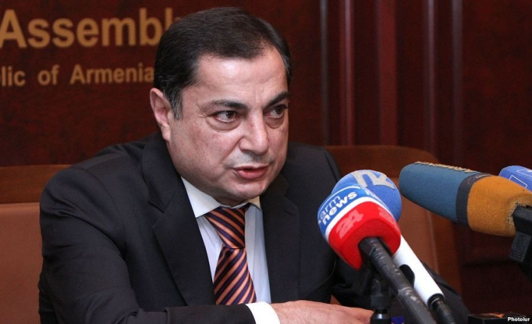 Ադրբեջանական սոցցանցերը ողողված են տեսանյութերով, որտեղ հստակ երևում է, թե ինչ խուճապ է թշնամու ճամբարում. Հրանտ Մելիք–Շահնազարյան