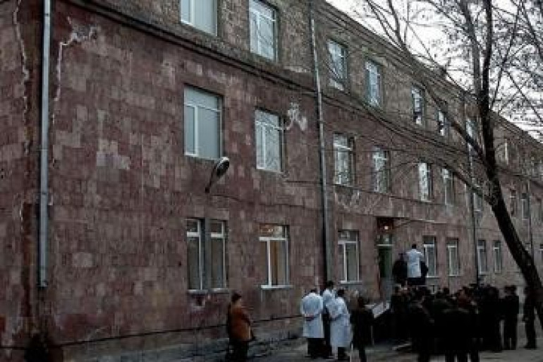 ՊՆ Կենտրոնական կլինիկական զինվորական հոսպիտալում այժմ բուժում է ստանում 30 վիրավոր. հոսպիտալի պետ