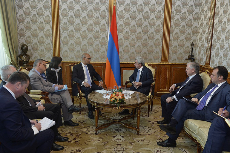 Ադրբեջանը շարունակում է սադրանքներ հրահրել, և իրավիճակը մնում է լարված. Սերժ Սարգսյանը՝ Արլեմ Դեզիրին