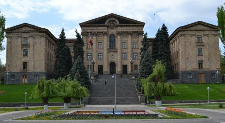 Երբ ուշքի եկա, տեսա ամեն ինչ ավերված էր. ավտոբուսի պայթյունից տուժած 15-ամյա Անահիտը պատմում է դեպքի մանրամասները
