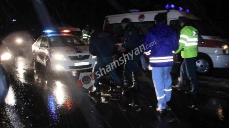 Գավառում Mercedes-ը շրջվել է. կա 1 զոհ, 1 վիրավոր.Shamshyan.com