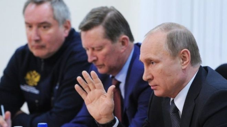 Putin lambasts space officials after launch delay