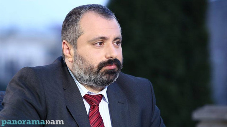 Ունենք որոշ տեղեկություններ, որ Քյարամ Սլոյանին գլխատած դահճին պարգևատրել է նաև Թուրքիան. Դ. Բաբայան