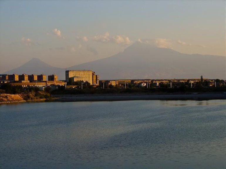 Ինքնասպանության փորձ Երևանյան լճում