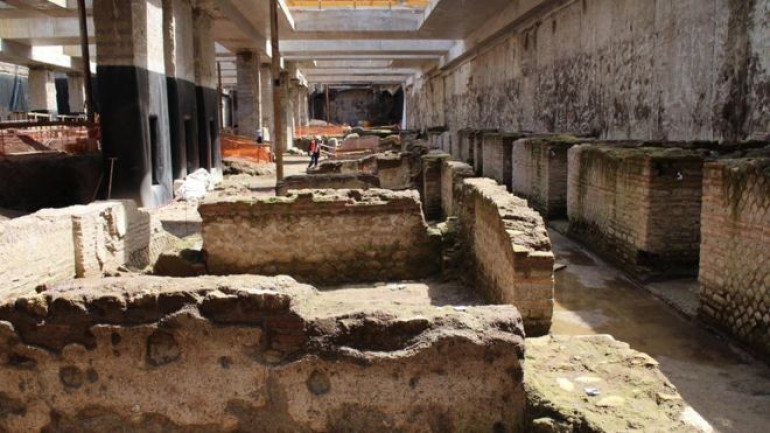 Italy unearths huge Roman barracks during Rome metro dig