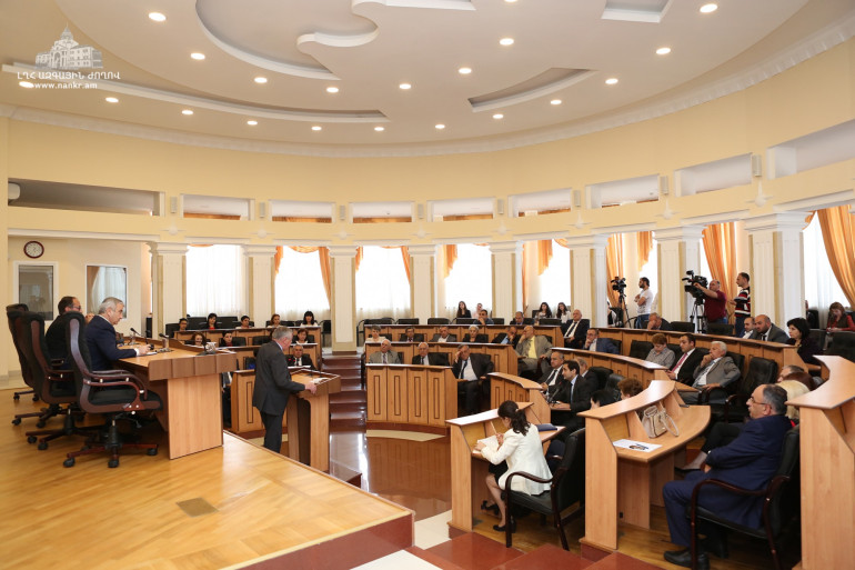 ԼՂՀ Ազգային ժողովը հյուրընկալել է ֆրանսիացի խորհրդարանականների
