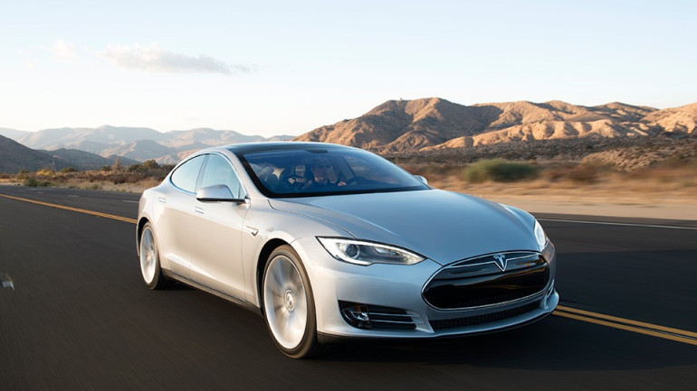 Tesla մեքենաներն առանց վարորդի օգնության անցել են 160 մլն կմ