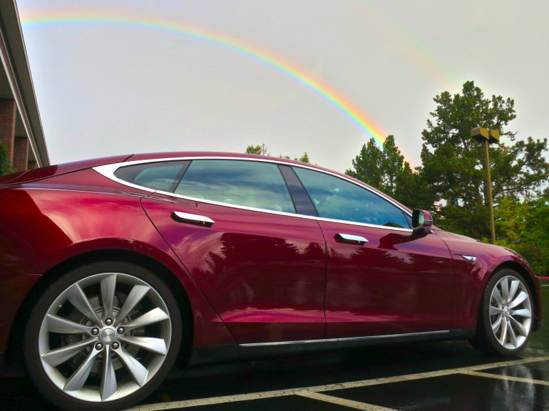 Tesla Model S-ը «լողում է» Ղազախստանի թունելներից մեկում. Էլոն Մասկը տեսանյութ է հրապարակել