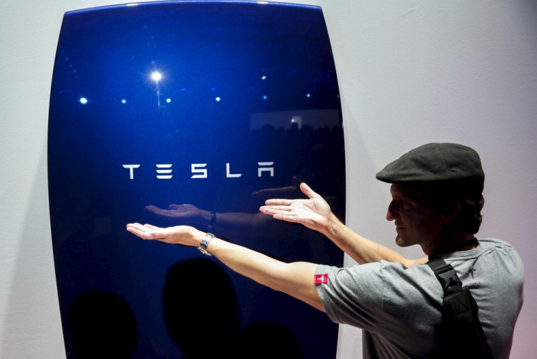 Компания Tesla Motors предложила купить SolarCity почти за $3 миллиарда