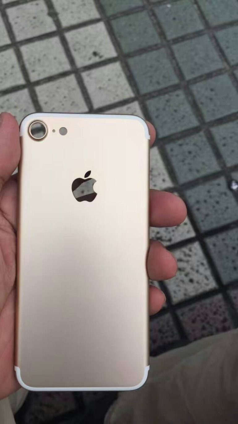 Համացանց է արտահոսել նոր սերնդի iPhone-ի ևս մի լուսանկար (լուսանկար)