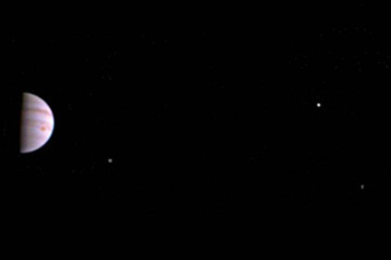 NASA’s Juno spacecraft sends first in-orbit view