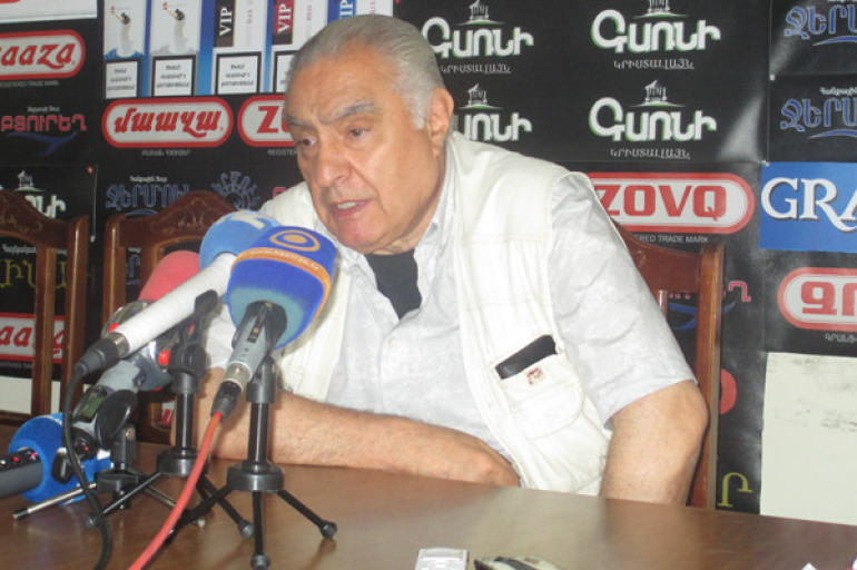 Մահացել է բանաստեղծ Դավիթ Հովհաննեսը