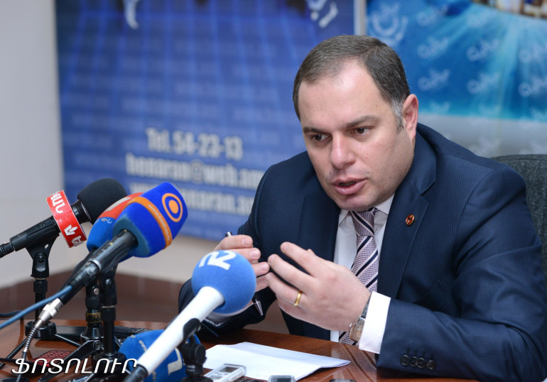 ԼՂ հարցի վերաբերյալ Նախագահը երկու թեզ է առաջ քաշել, որոնց հիման վրա էլ կառուցված են հետագա քննարկումները. Հ. Սահակյան