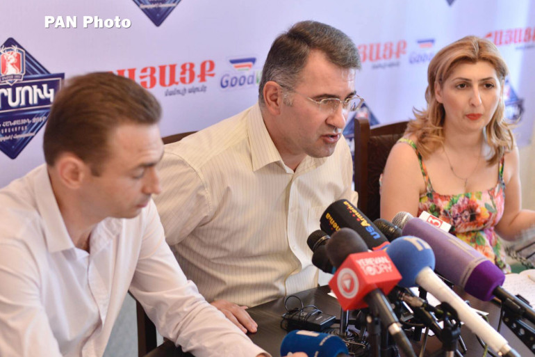 Ինքնուս նկարչուհու աշխատանքները լուսանկարներ են հիշեցնում (լուսանկարներ)