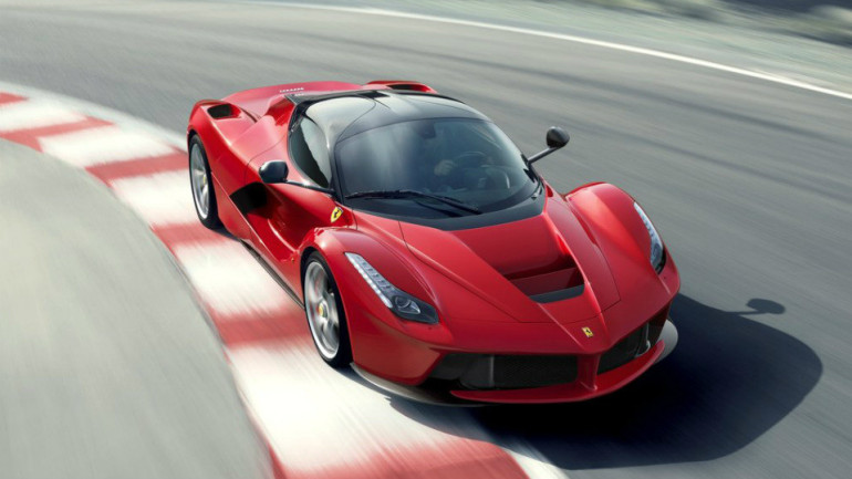 Ferrari выпустит 500-й экземпляр LaFerrari в пользу жертв землетрясения