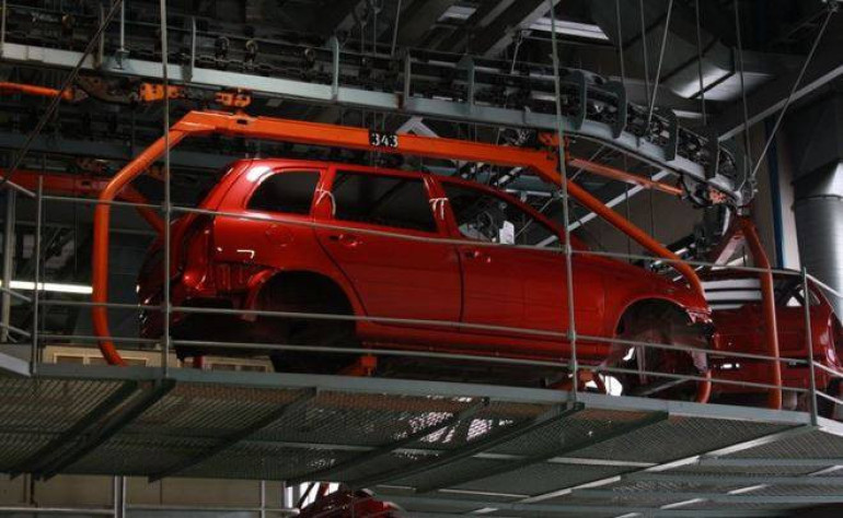 АвтоВАЗ намерен выпустить беспилотный автомобиль для помощи водителям в пробках