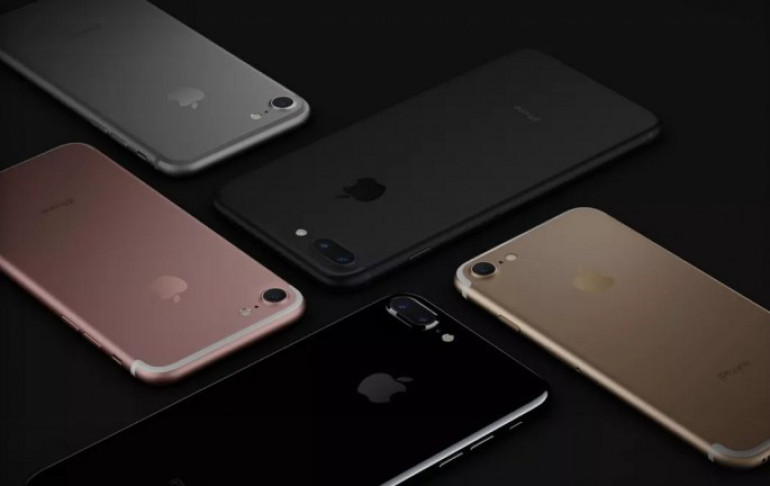 Apple says initial quantities of iPhone 7 Plus sold outapple-iphone-7-limited