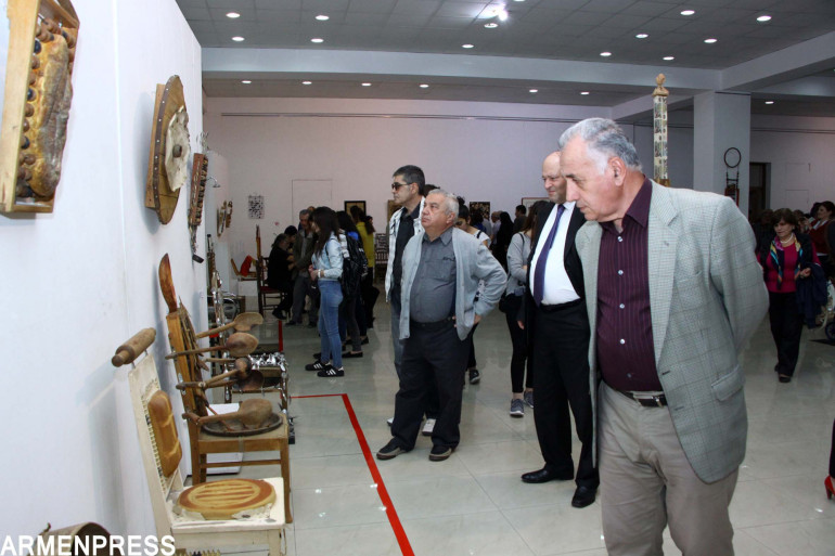 Երևանում տեղի է ունեցել Գևորգ Մշեցի-Ջավրուշյանի անհատական ցուցահանդեսը (լուսանկարներ)