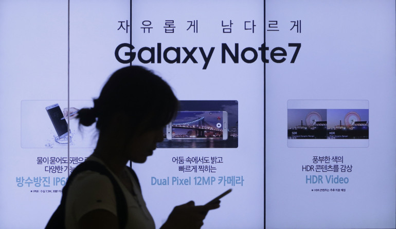 Samsung slashes profit forecast over Galaxy Note 7 crisis